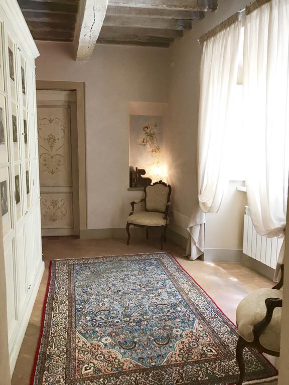 La Corte Di Ambra Frühstückspension